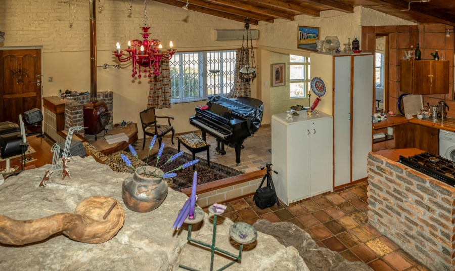 5 Bedroom Property for Sale in Clovelly Western Cape